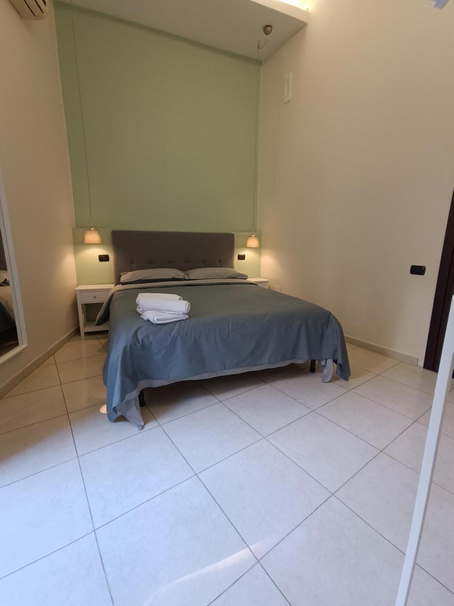Residenza Geri - Suite And Home Napoli Centro Exterior foto